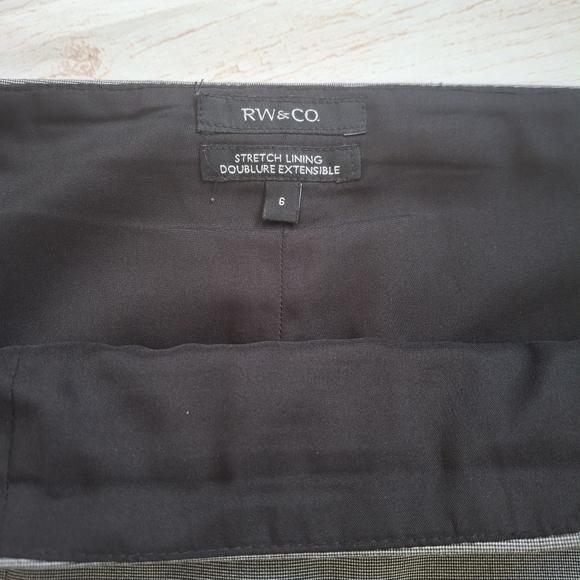 RW&CO Grey Pencil Skirt Size 6 Classic Office Wear - Picture 4 of 12